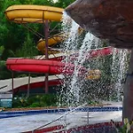 Apto 3 Quartos No Golden Dolphin